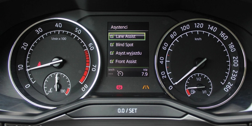Skoda Superb cena 87900 przebieg: 113069, rok produkcji 2017 z Byczyna małe 529